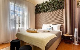Thomas Suite Calheta